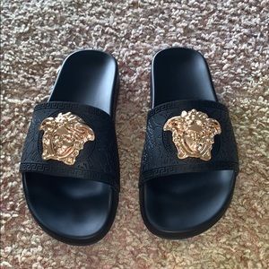 Black Medusa Slides